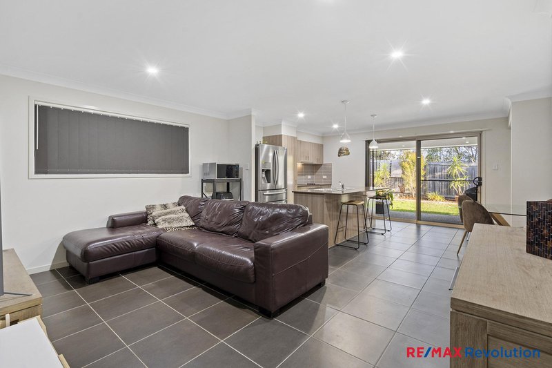 Photo - 36 Clermont Street, Holmview QLD 4207 - Image 6