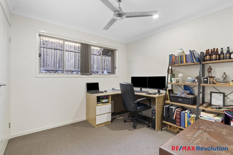 Photo - 36 Clermont Street, Holmview QLD 4207 - Image 15