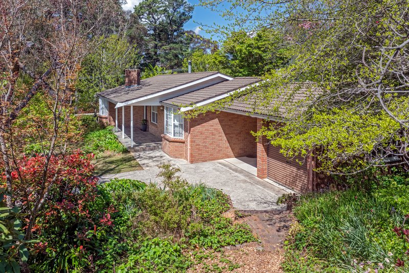 Photo - 36 Cliff Drive, Katoomba NSW 2780 - Image 2