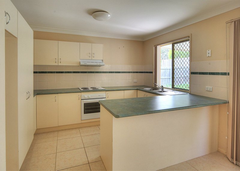 Photo - 36 Columbus Place, Forest Lake QLD 4078 - Image 3