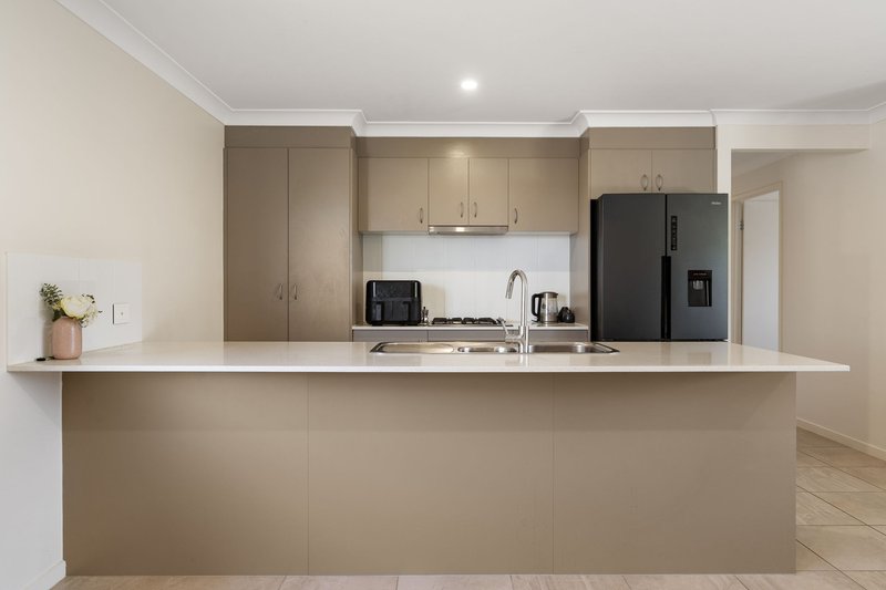 Photo - 36 Cotton Crescent, Redbank Plains QLD 4301 - Image 7