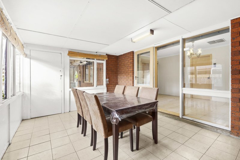 Photo - 36 Coventry Crescent, Mill Park VIC 3082 - Image 5