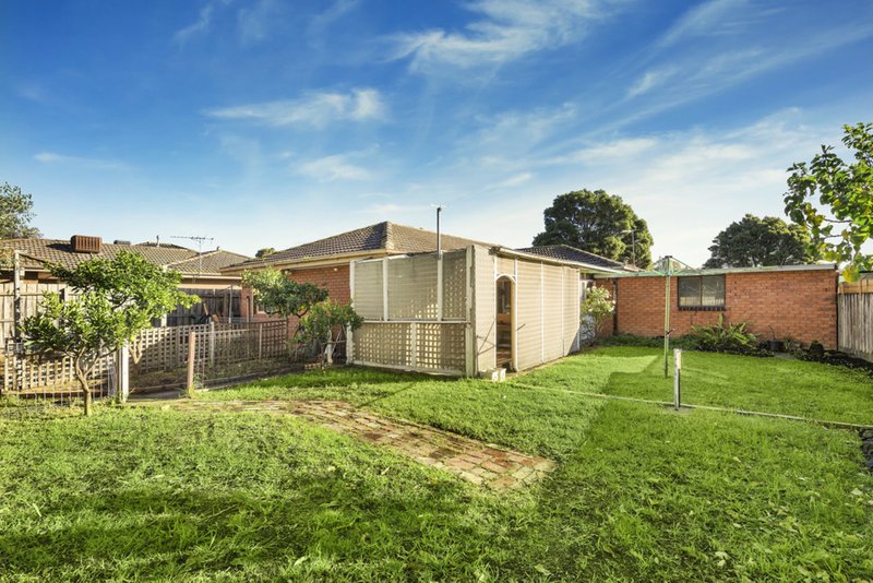 Photo - 36 Coventry Crescent, Mill Park VIC 3082 - Image 8