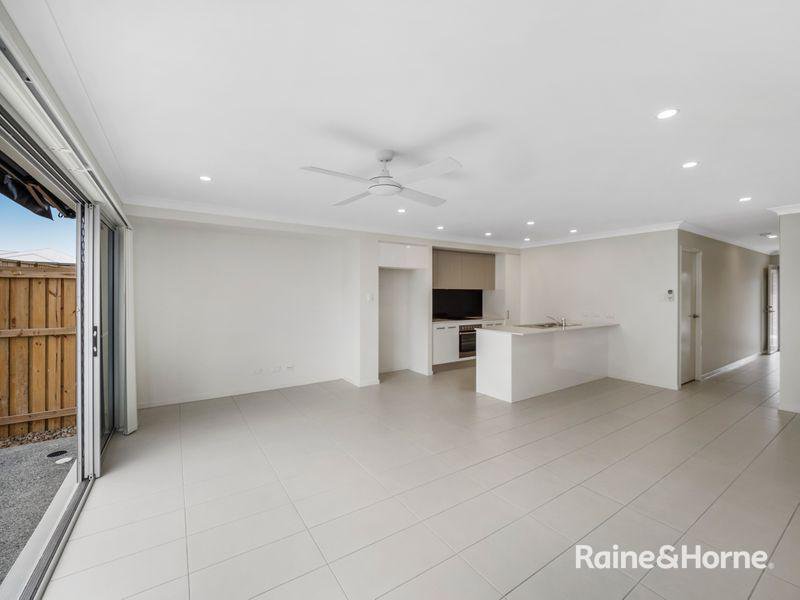 Photo - 36 Cox Road, Pimpama QLD 4209 - Image 3