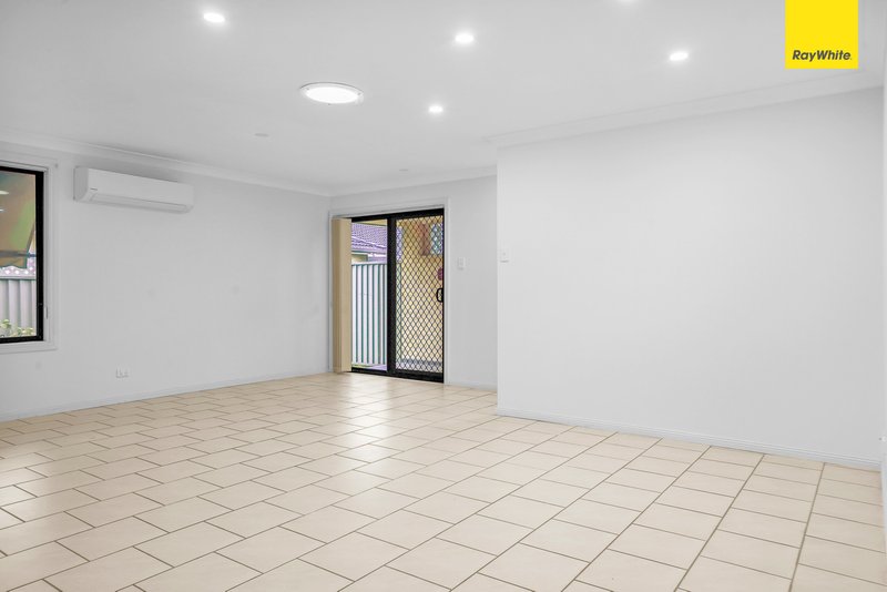 Photo - 3/6 Dallas Place, Toongabbie NSW 2146 - Image 3