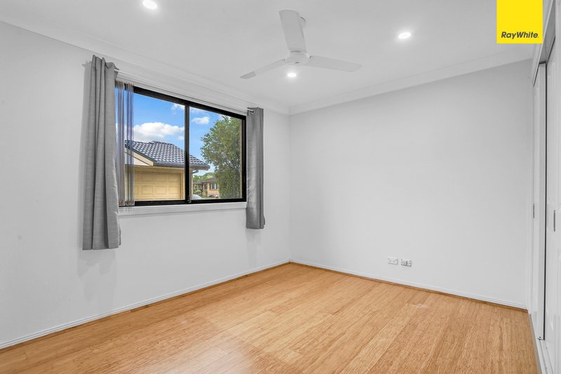 Photo - 3/6 Dallas Place, Toongabbie NSW 2146 - Image 5