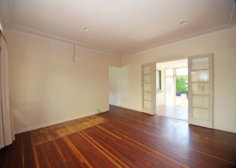 Photo - 36 Deans Street, Clontarf QLD 4019 - Image 3