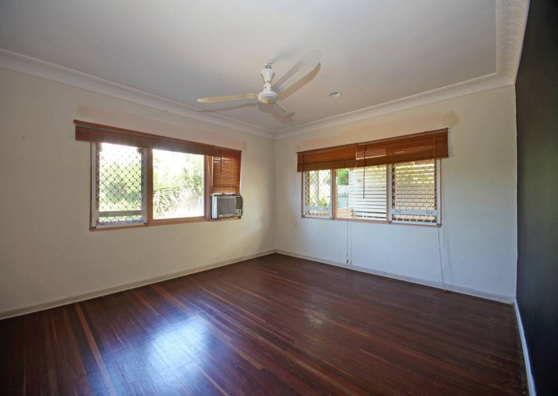 Photo - 36 Deans Street, Clontarf QLD 4019 - Image 4