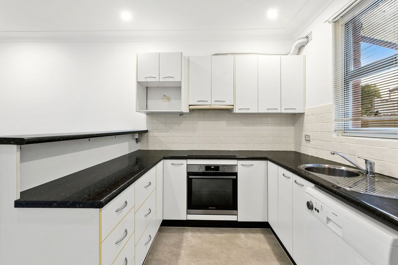 Photo - 3/6 Derwent Street, South Hurstville NSW 2221 - Image 3