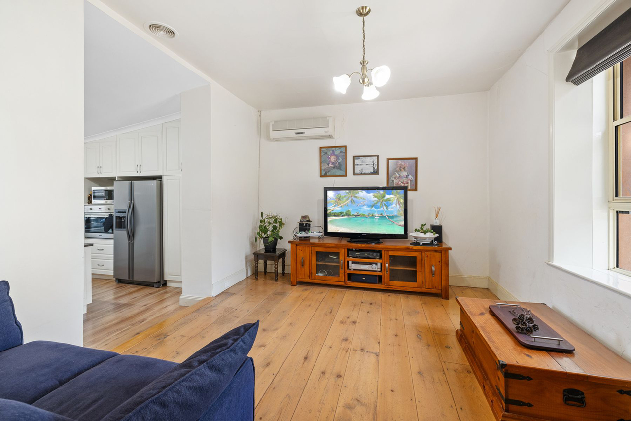 7-bedroom house at 36 Dicksons Road, Pentland Hills, VIC 3341, Moorabool, Victoria