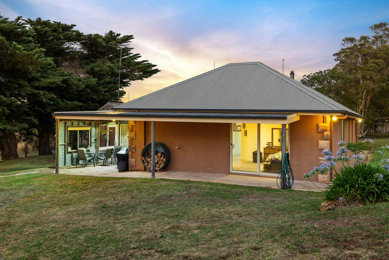 7-bedroom house at 36 Dicksons Road, Pentland Hills, VIC 3341, Moorabool, Victoria