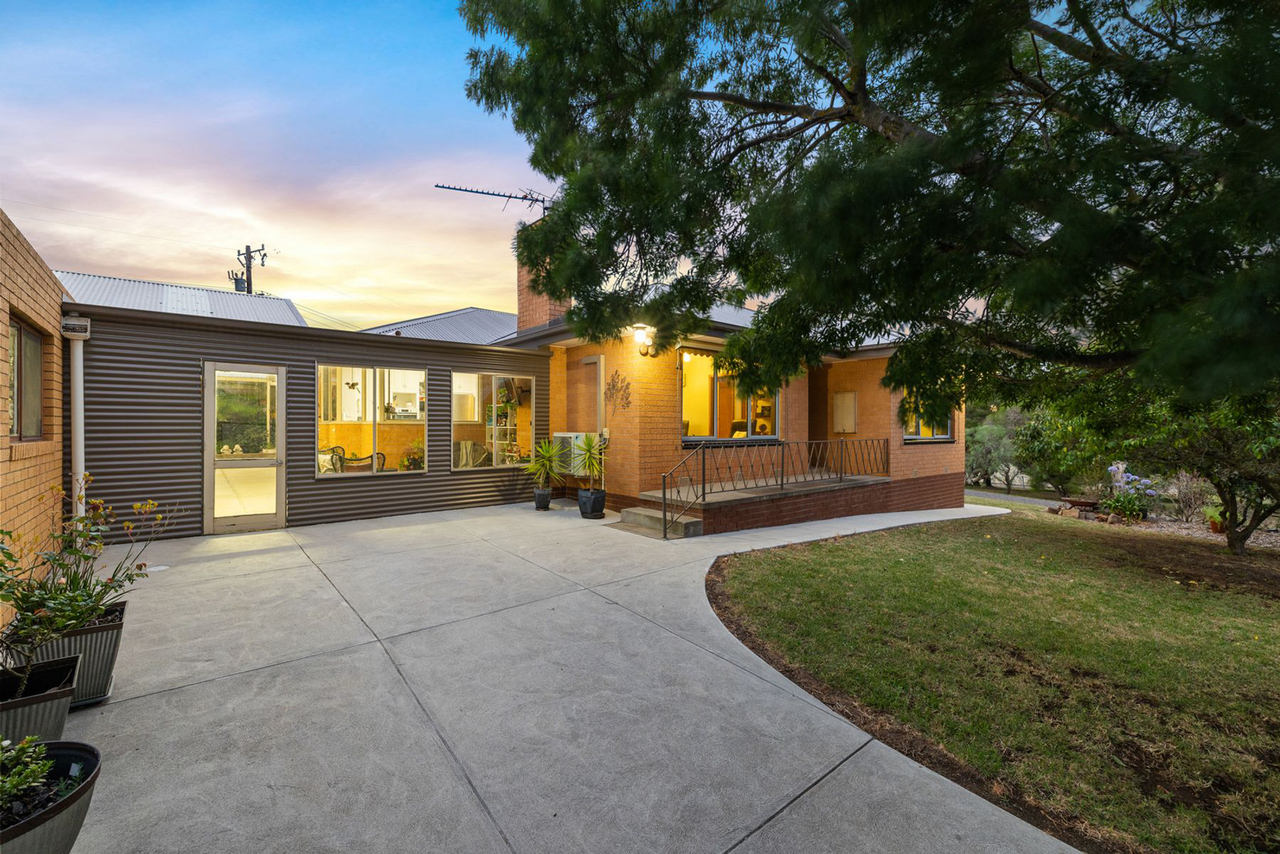 7-bedroom house at 36 Dicksons Road, Pentland Hills, VIC 3341, Moorabool, Victoria