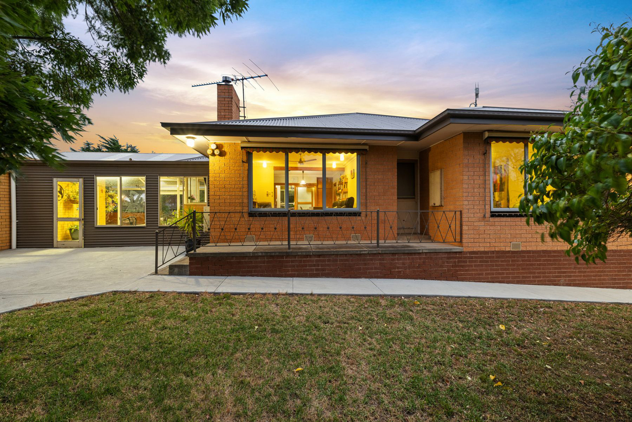 7-bedroom house at 36 Dicksons Road, Pentland Hills, VIC 3341, Moorabool, Victoria