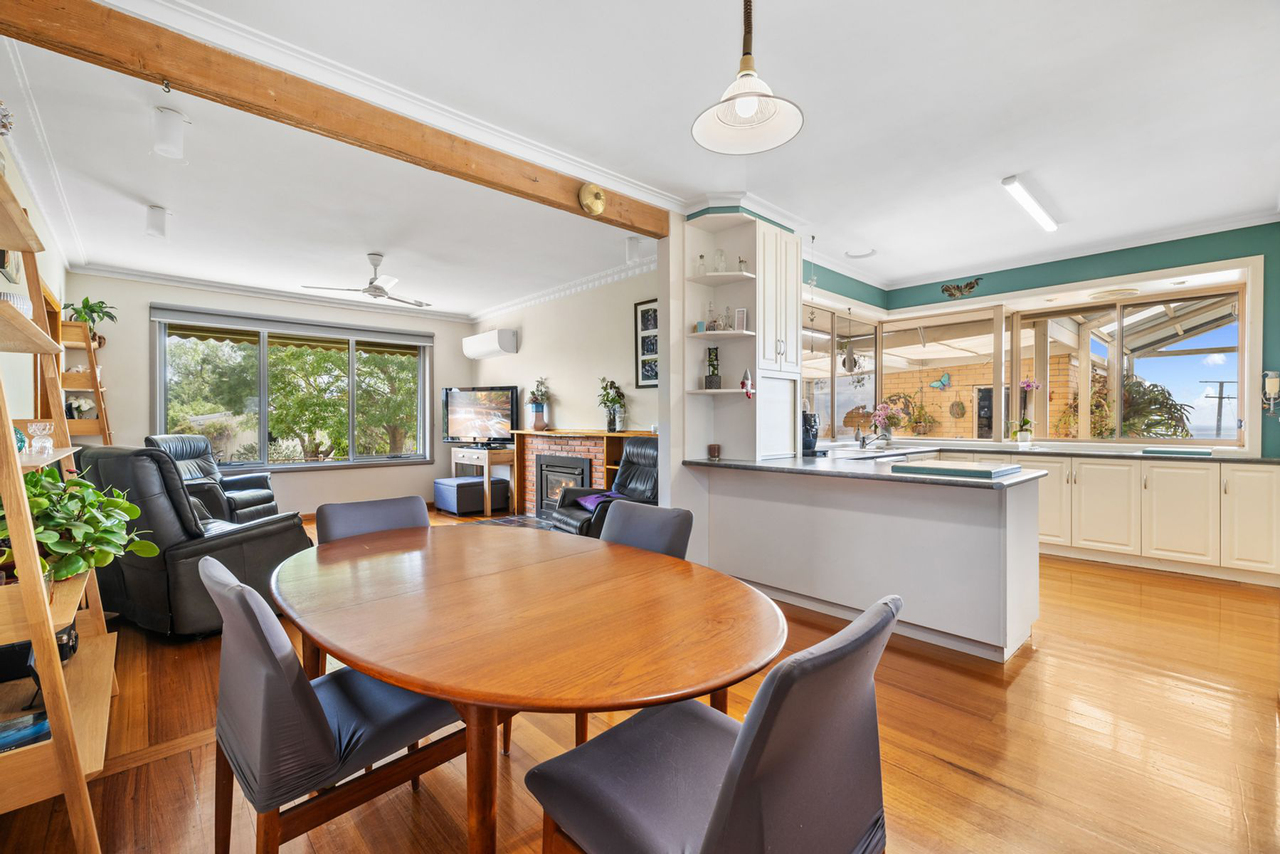 7-bedroom house at 36 Dicksons Road, Pentland Hills, VIC 3341, Moorabool, Victoria