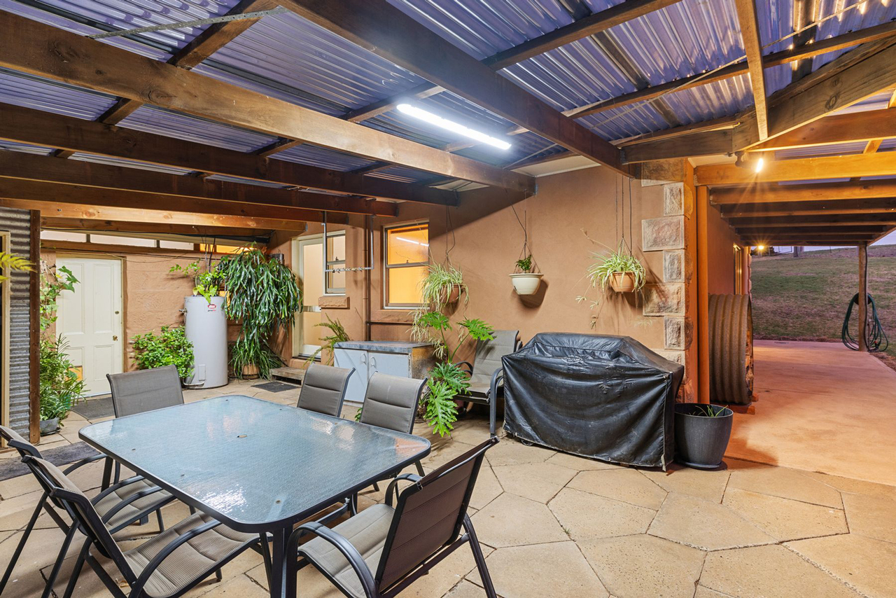 7-bedroom house at 36 Dicksons Road, Pentland Hills, VIC 3341, Moorabool, Victoria