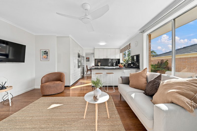 Photo - 36 Dixon Drive, Holder ACT 2611 - Image 3