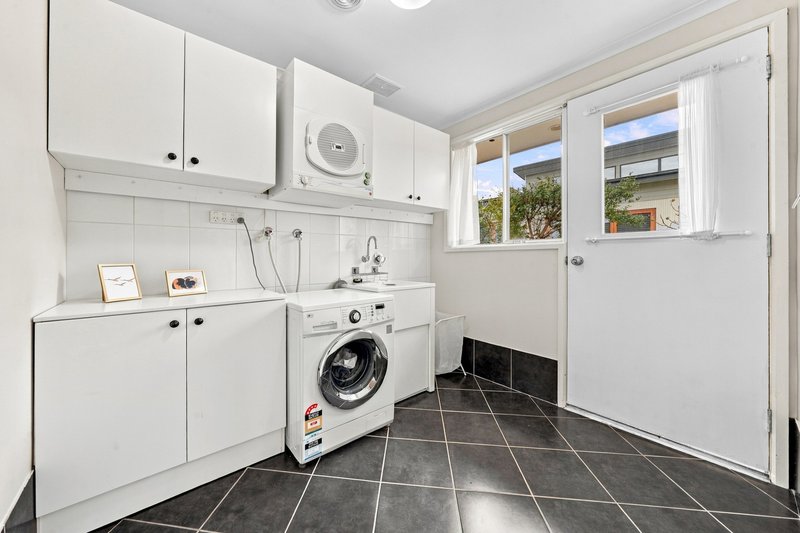 Photo - 36 Dixon Drive, Holder ACT 2611 - Image 17