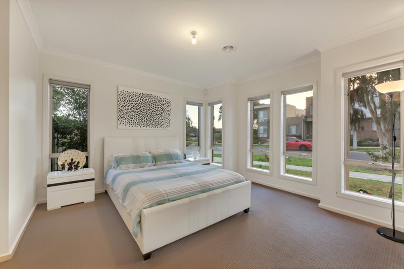 Photo - 36 Domain Way, Craigieburn VIC 3064 - Image 8