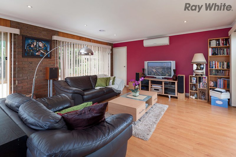 Photo - 36 Dongola Rd , Keilor Downs VIC 3038 - Image 4