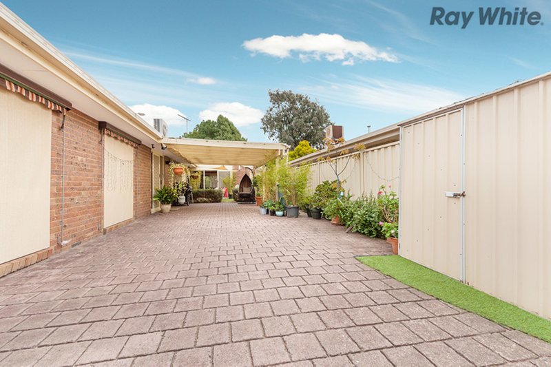 Photo - 36 Dongola Rd , Keilor Downs VIC 3038 - Image 10