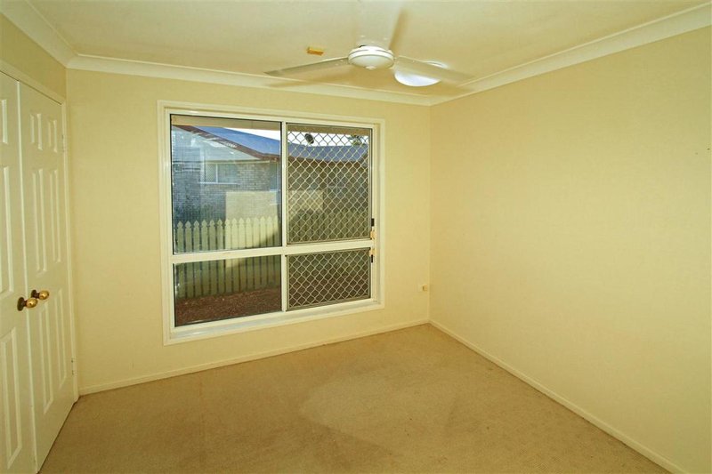 Photo - 36 Dunnett Street, Gracemere QLD 4702 - Image 5