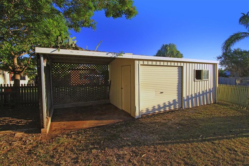 Photo - 36 Dunnett Street, Gracemere QLD 4702 - Image 11