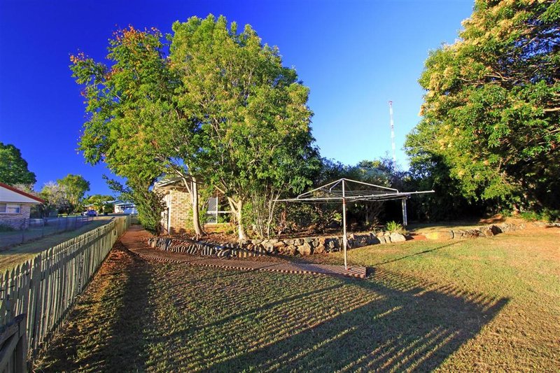 Photo - 36 Dunnett Street, Gracemere QLD 4702 - Image 12