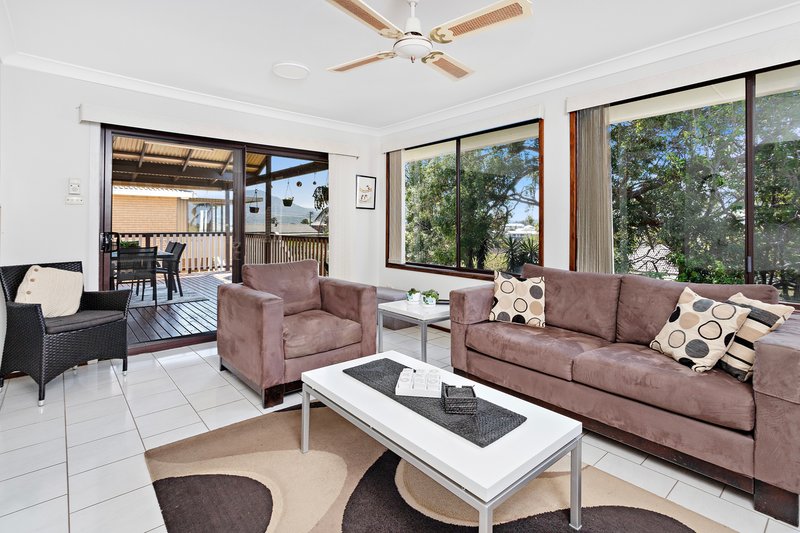 Photo - 36 Edgeworth Avenue, Kanahooka NSW 2530 - Image 6