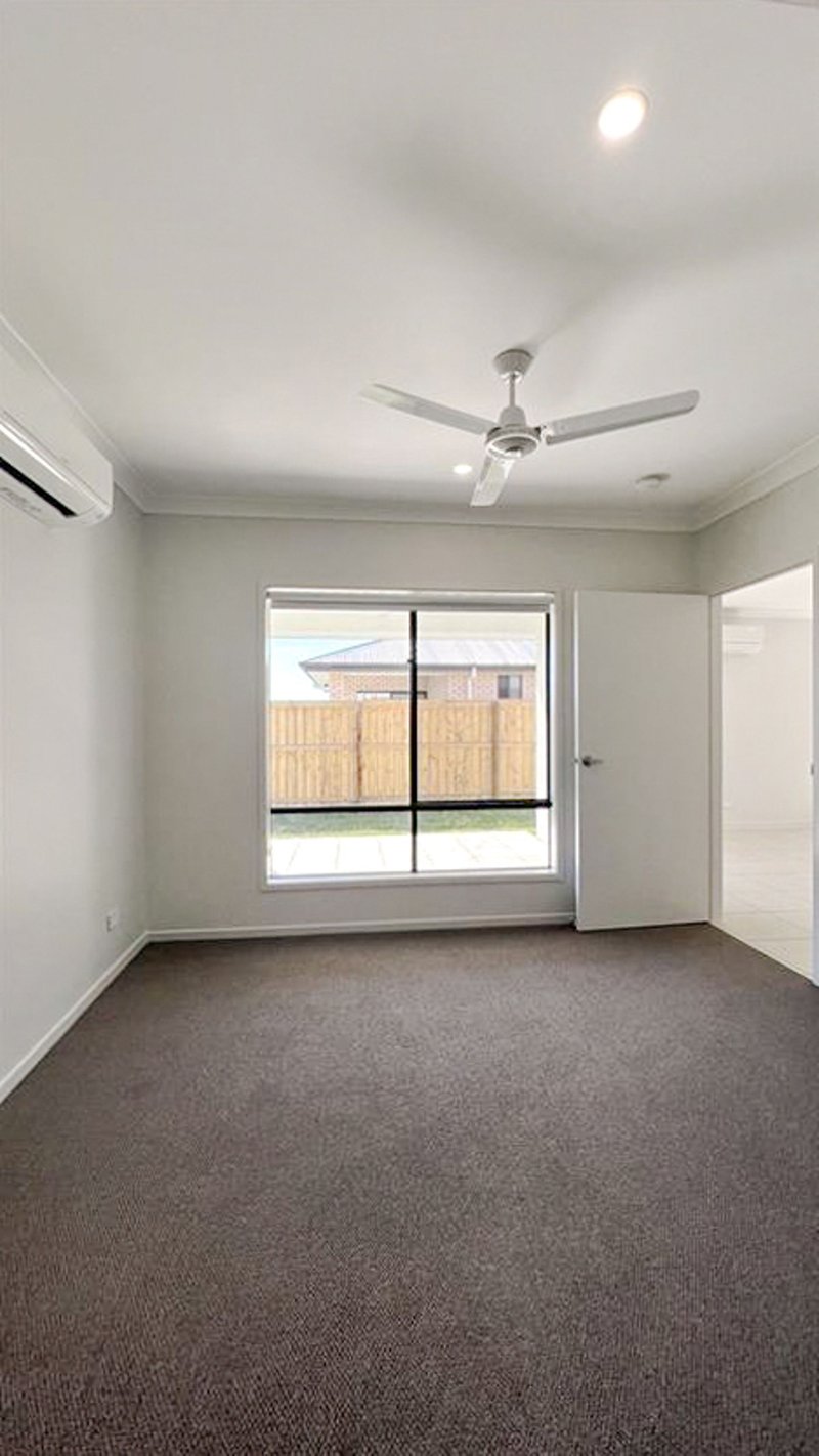 Photo - 36 Edinburgh Crescent, Gleneagle QLD 4285 - Image 4