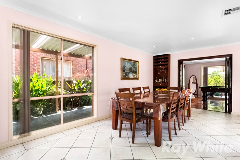 Photo - 36 Elmwood Crescent, Glen Waverley VIC 3150 - Image 3