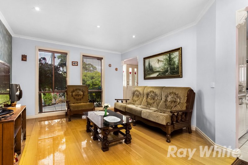 Photo - 36 Elmwood Crescent, Glen Waverley VIC 3150 - Image 5