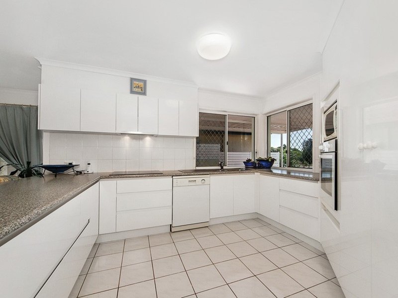 Photo - 36 Emerton Crescent, Robina QLD 4226 - Image 4