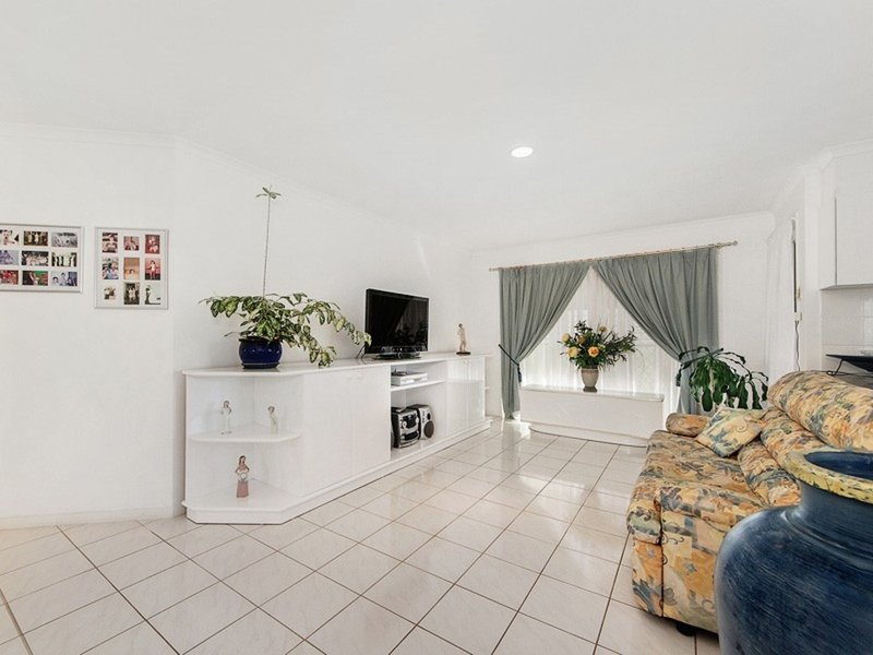 Photo - 36 Emerton Crescent, Robina QLD 4226 - Image 11