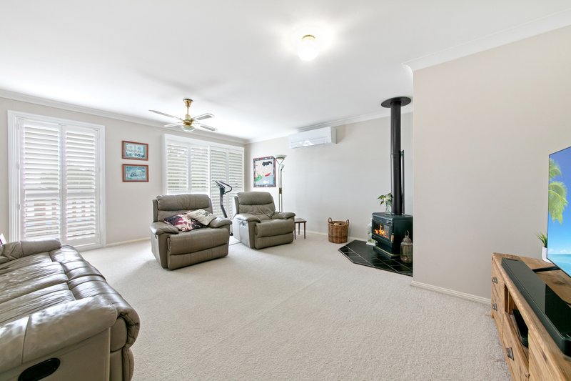 Photo - 36 Emu Drive, San Remo NSW 2262 - Image 4