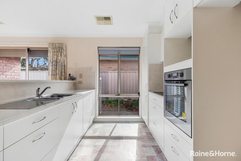 Photo - 36 Epsilon Close, Woodcroft SA 5162 - Image 3