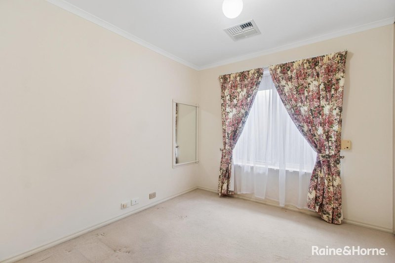 Photo - 36 Epsilon Close, Woodcroft SA 5162 - Image 9