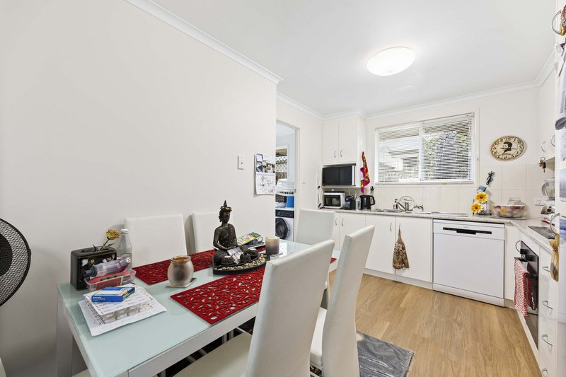 Photo - 36 Esmond Street, Rockville QLD 4350 - Image 13