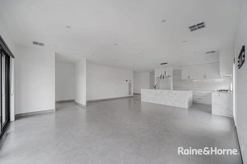 Photo - 36 Falconer Drive, Mickleham VIC 3064 - Image 2