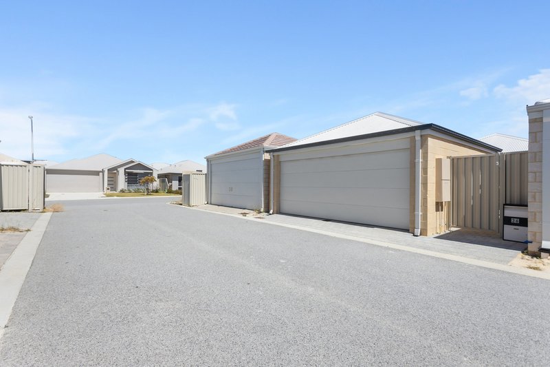 Photo - 36 Flotilla Lane, Alkimos WA 6038 - Image 26