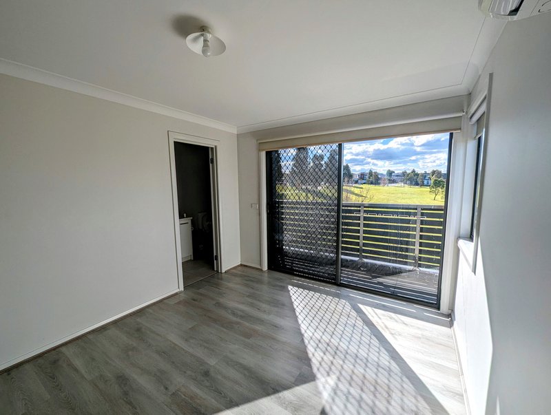 Photo - 36 Fluent Lane, Greenvale VIC 3059 - Image 4