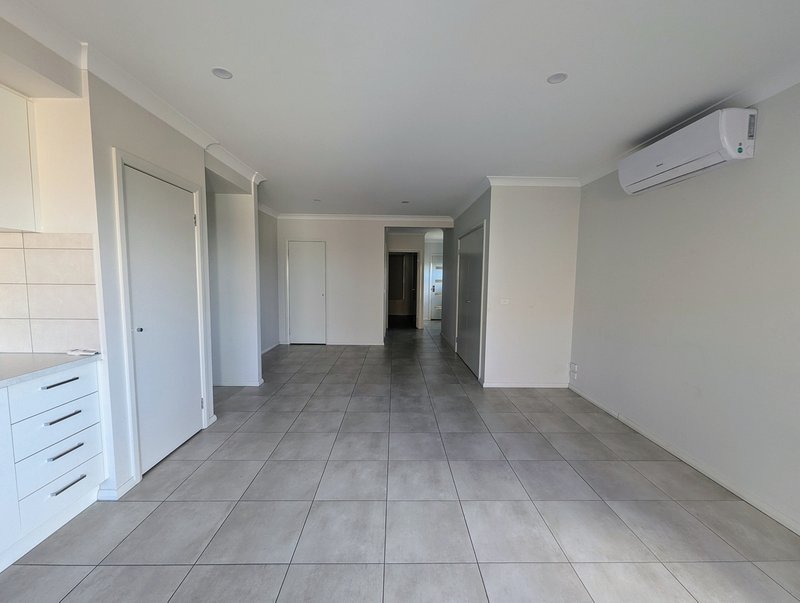 Photo - 36 Fluent Lane, Greenvale VIC 3059 - Image 7