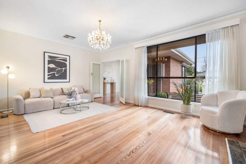 Photo - 36 Fonteyn Drive, Wantirna South VIC 3152 - Image 2