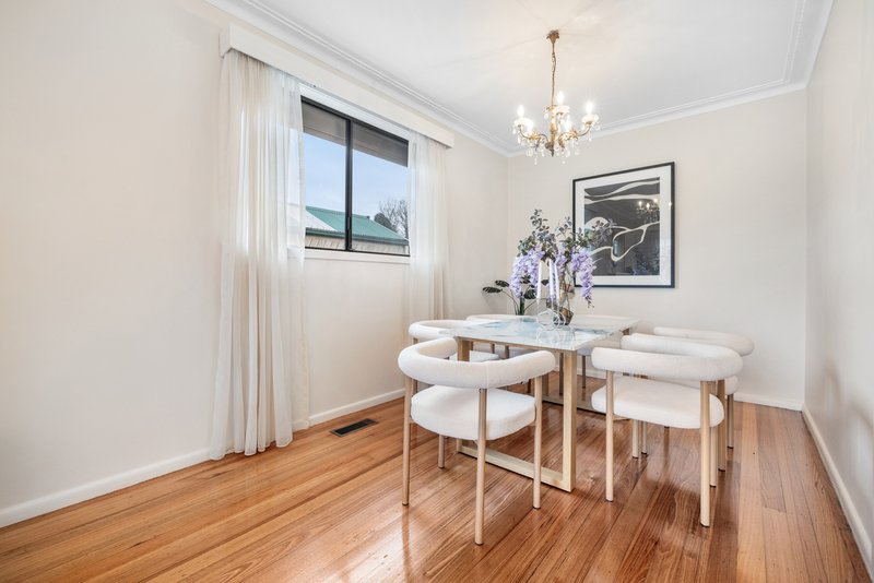 Photo - 36 Fonteyn Drive, Wantirna South VIC 3152 - Image 4