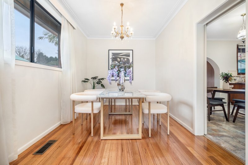 Photo - 36 Fonteyn Drive, Wantirna South VIC 3152 - Image 5