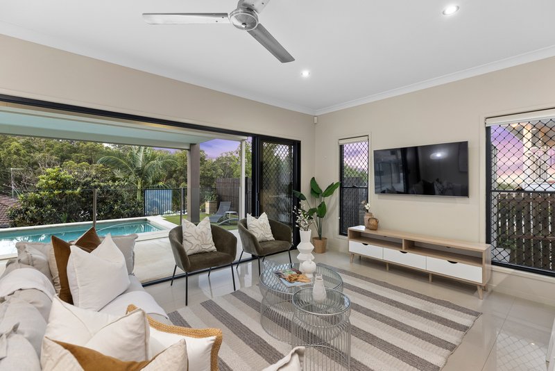 Photo - 36 Fortrose Place, Ferny Grove QLD 4055 - Image 11