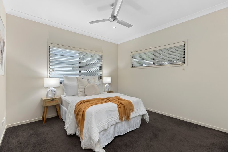 Photo - 36 Fortrose Place, Ferny Grove QLD 4055 - Image 16