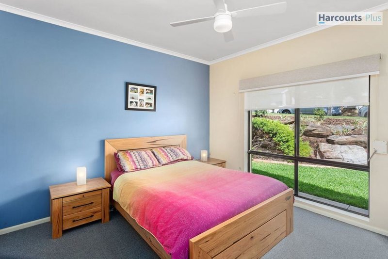 Photo - 36 Freebairn Drive, Hallett Cove SA 5158 - Image 11