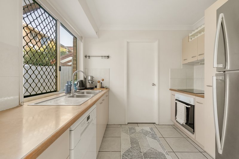 Photo - 3/6 Garden Terrace, Newmarket QLD 4051 - Image 9