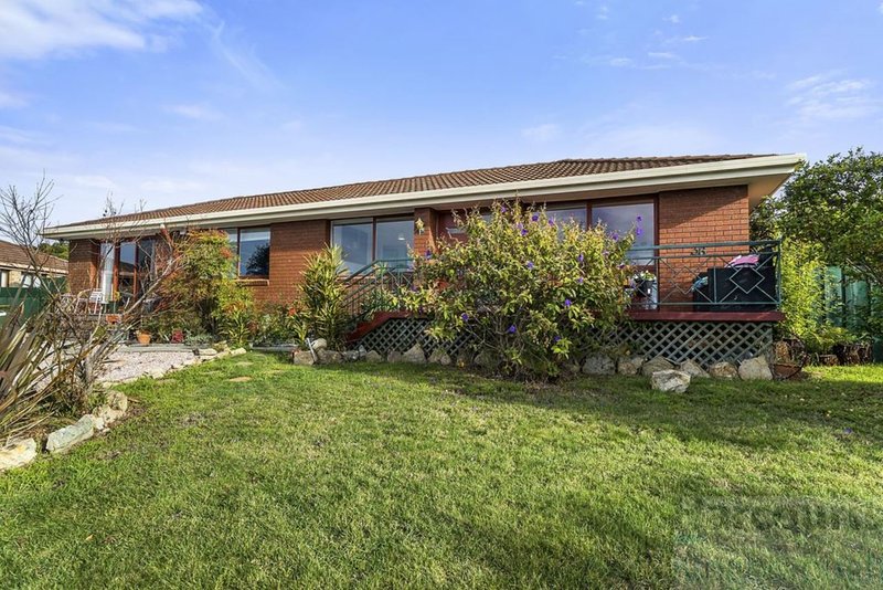 Photo - 36 Garnett Street, Blackmans Bay TAS 7052 - Image 4