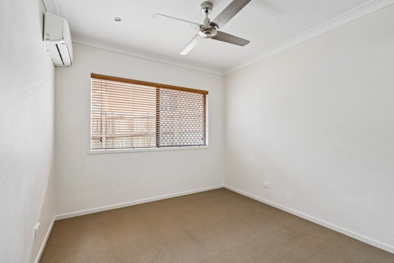 Photo - 36 Geranium Drive, Springfield Lakes QLD 4300 - Image 9